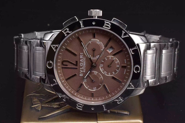 ブルガリ時計正面デザイン